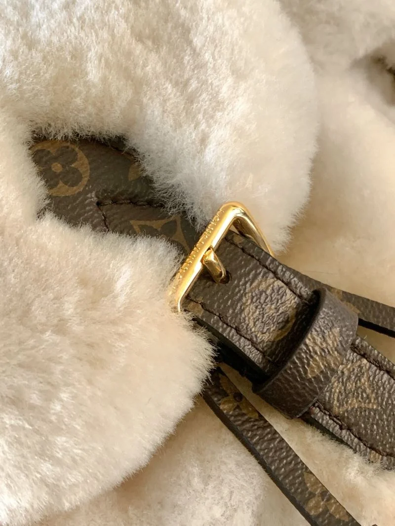 Louis Vuitton Backpacks MoistureWicking 43224