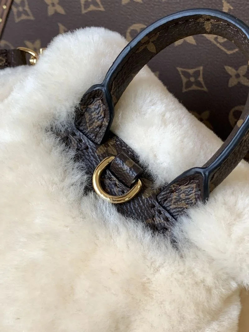 Louis Vuitton Backpacks MoistureWicking 43224