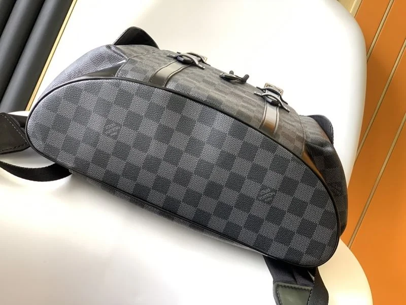 Louis Vuitton Backpacks Versatile 43184