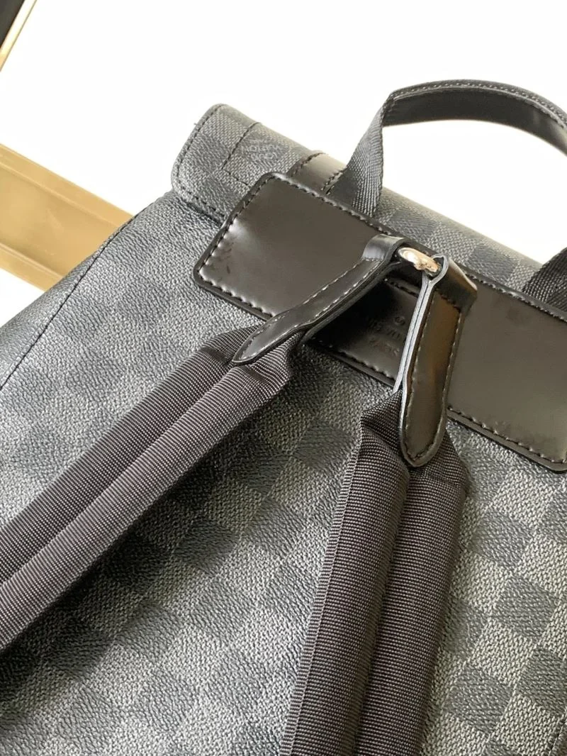 Louis Vuitton Backpacks Versatile 43184