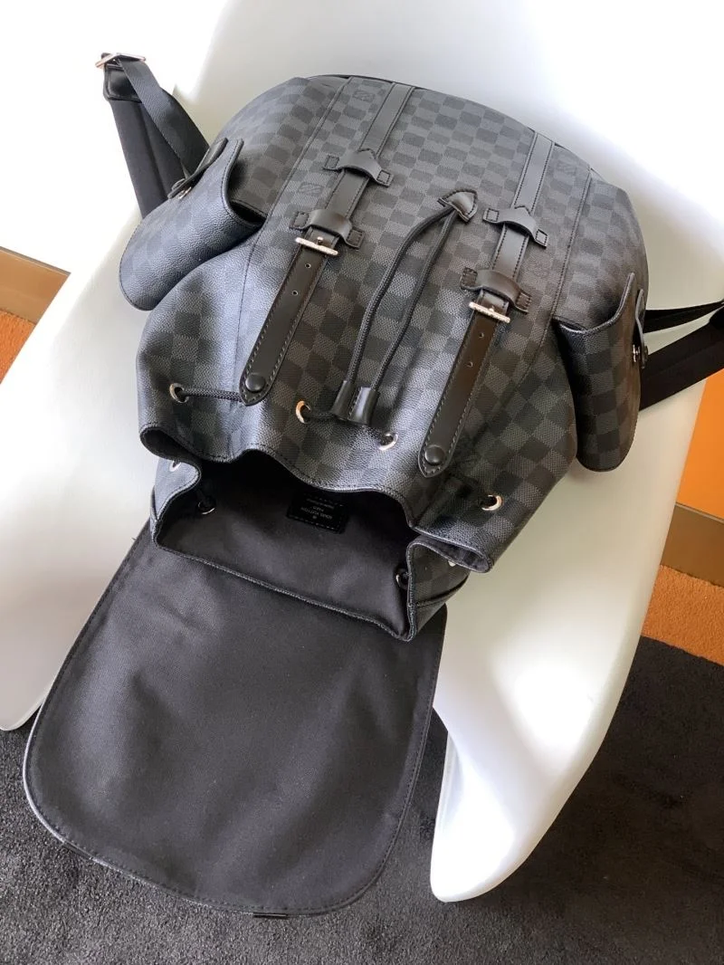 Louis Vuitton Backpacks Versatile 43184