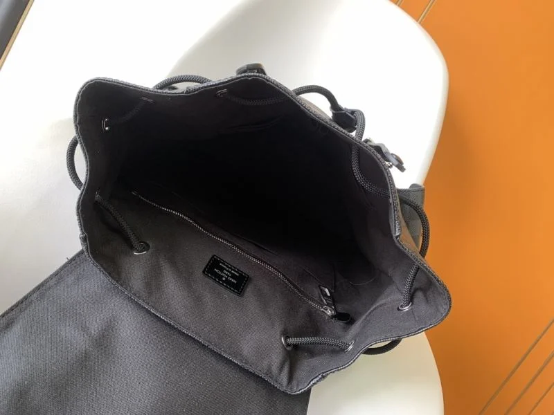 Louis Vuitton Backpacks Versatile 43184
