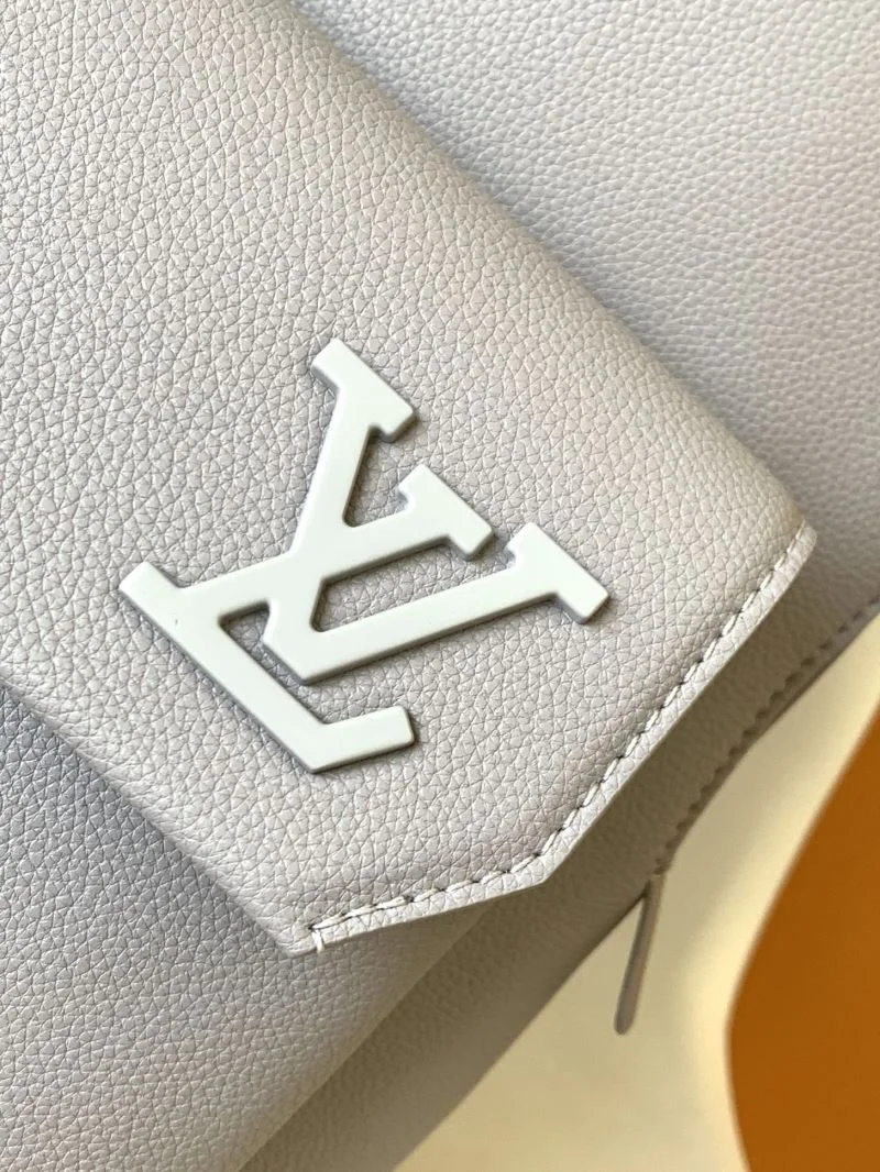 ZeroBulk Louis Vuitton Backpacks 43177