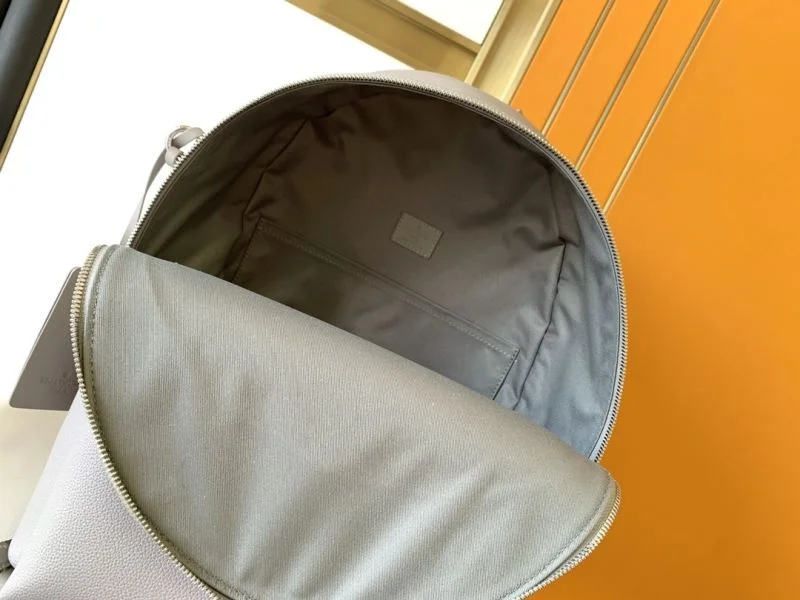 ZeroBulk Louis Vuitton Backpacks 43177
