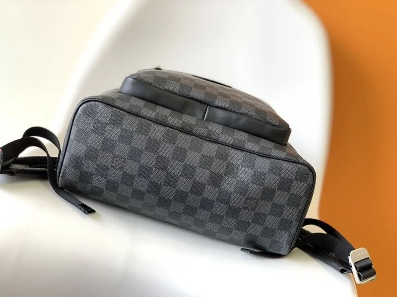 Louis Vuitton Backpacks ZipUp 43185