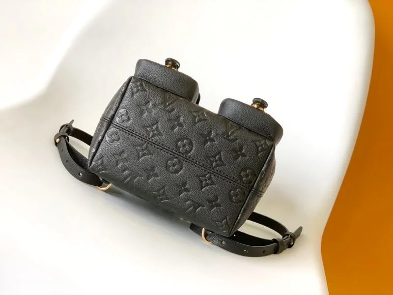 Louis Vuitton Backpacks Bold 43172