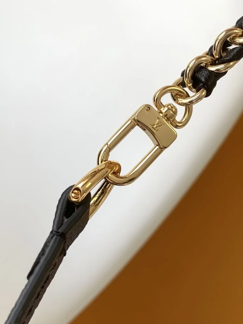 Louis Vuitton Backpacks Bold 43172