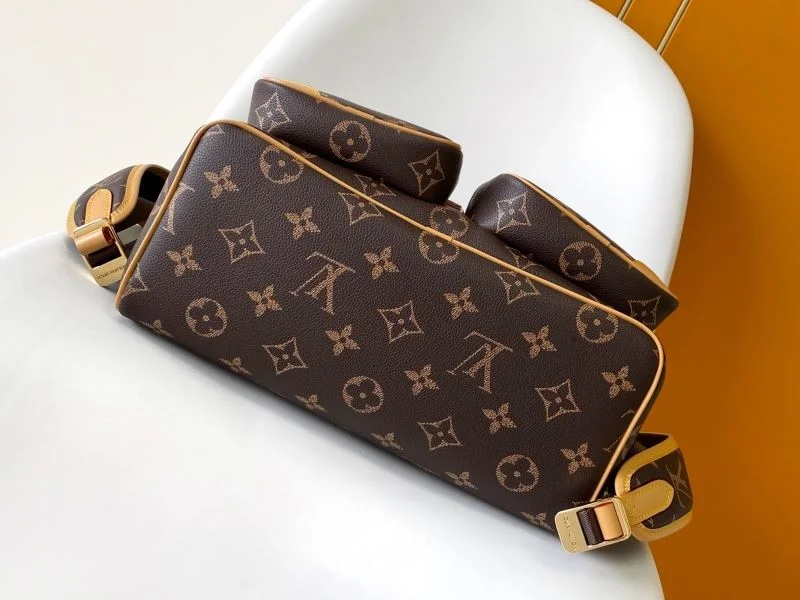 Louis Vuitton Backpacks StreetReady 43118