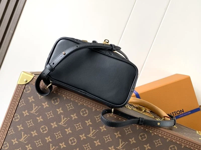 Louis Vuitton Backpacks Supportive 43092