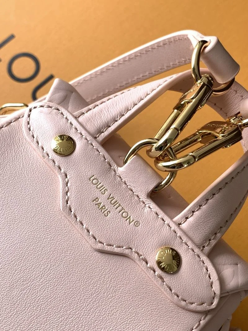EyeCatching Louis Vuitton Backpacks 43094
