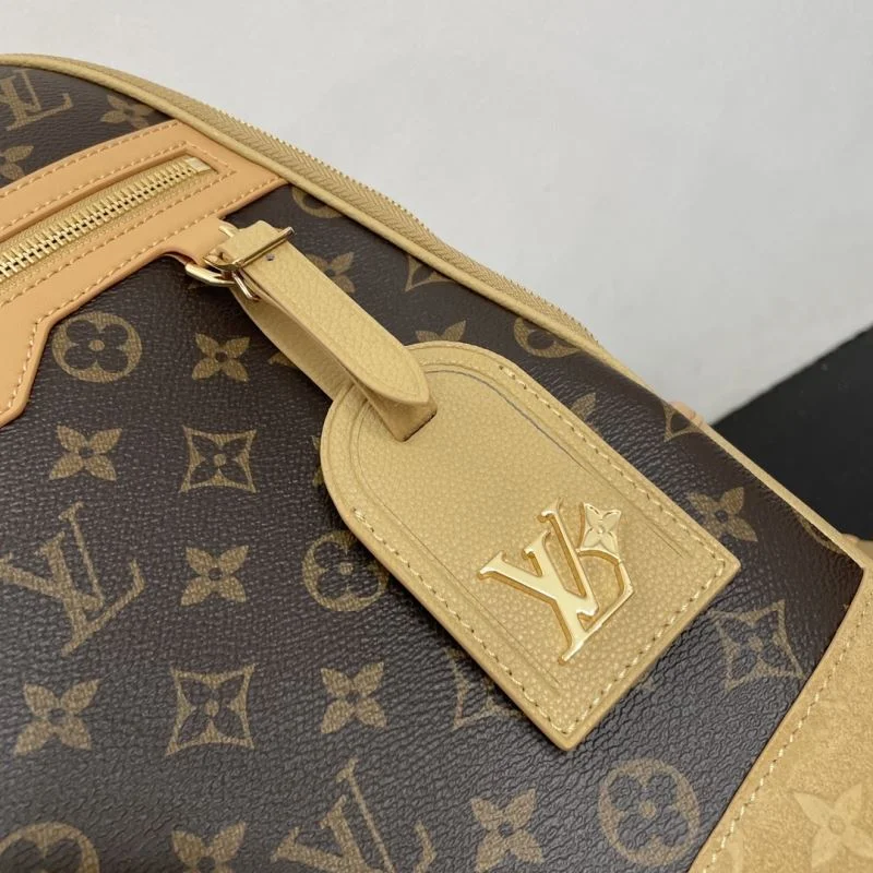 Louis Vuitton Backpacks Neat 41818