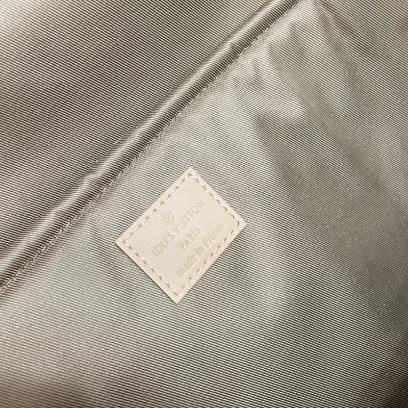 Louis Vuitton Backpacks Neat 41818