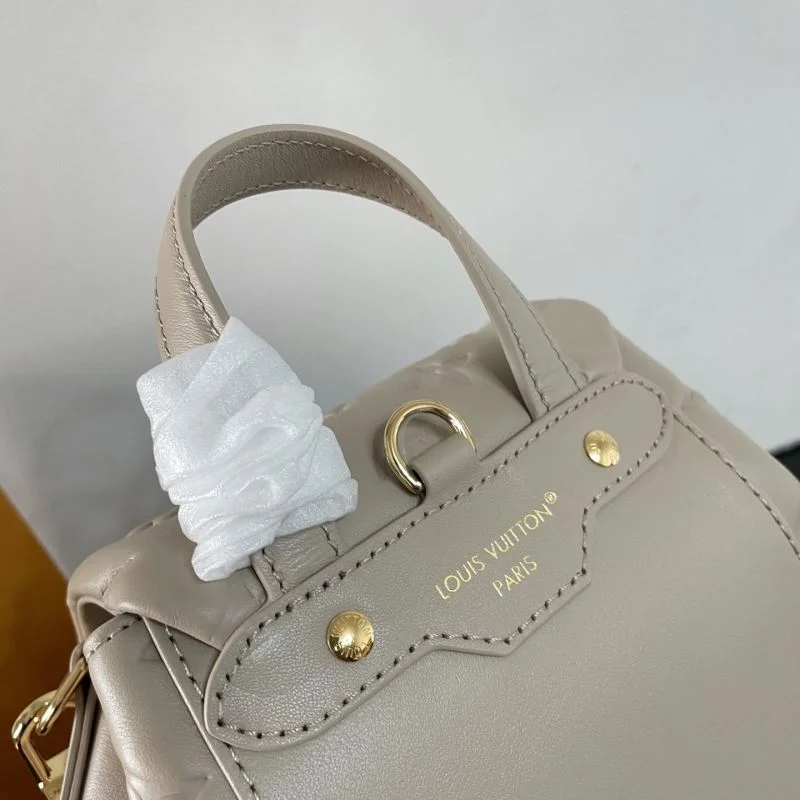Louis Vuitton Backpacks WaterResistant 41658