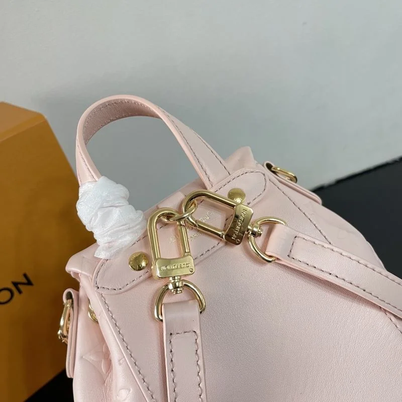 SoftTouch Louis Vuitton Backpacks 41644