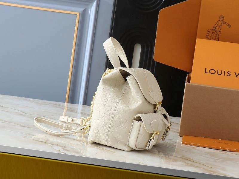 Louis Vuitton Backpacks Stretchable 88657
