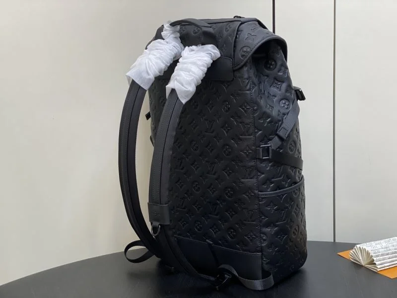 Louis Vuitton Backpacks Neat 41447