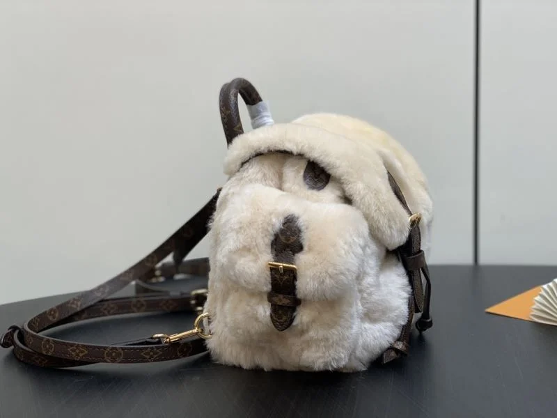 Louis Vuitton Backpacks FlexibleFit 41523