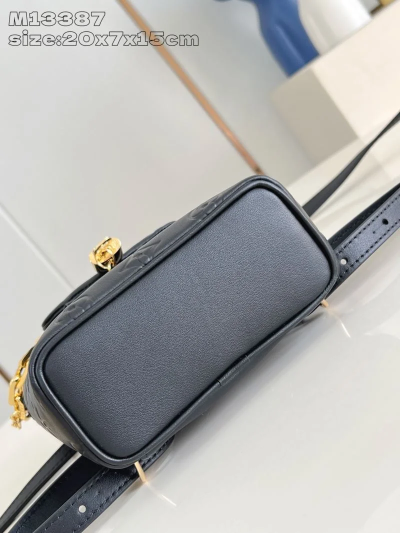 Louis Vuitton Backpacks UrbanChic 40795