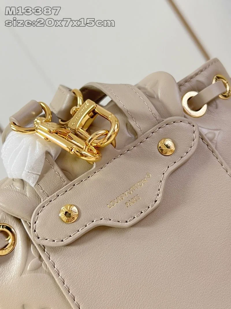 FlexibleFit Louis Vuitton Backpacks 40852