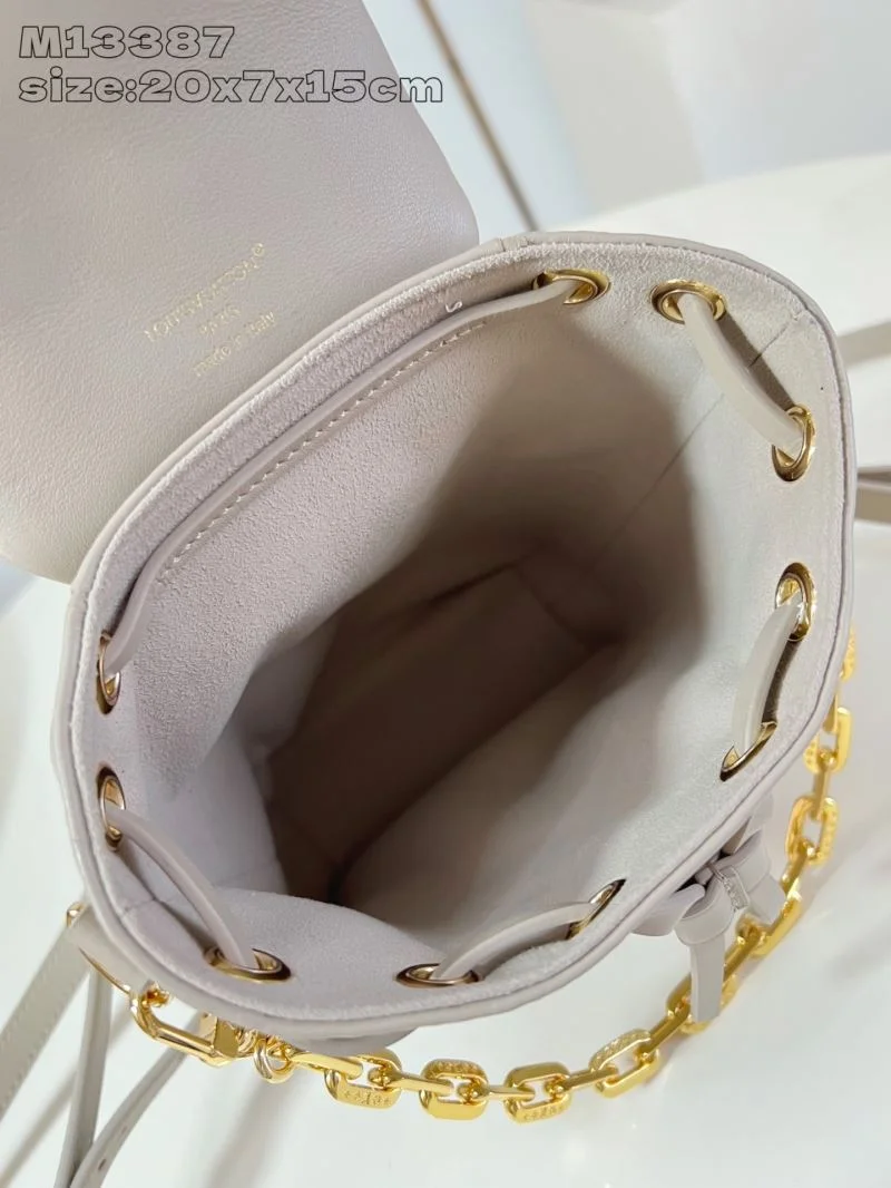 FlexibleFit Louis Vuitton Backpacks 40852