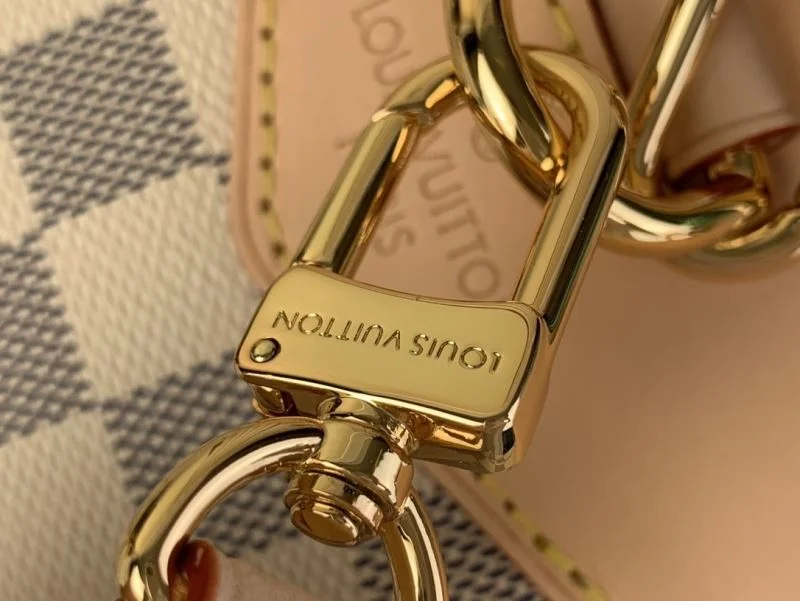 ZeroBulk Louis Vuitton Backpacks 40860