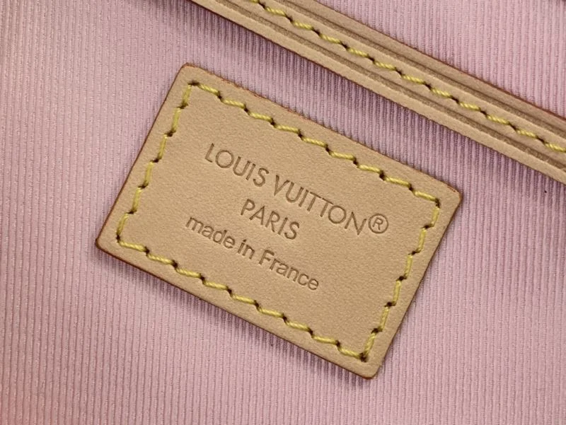 ZeroBulk Louis Vuitton Backpacks 40860