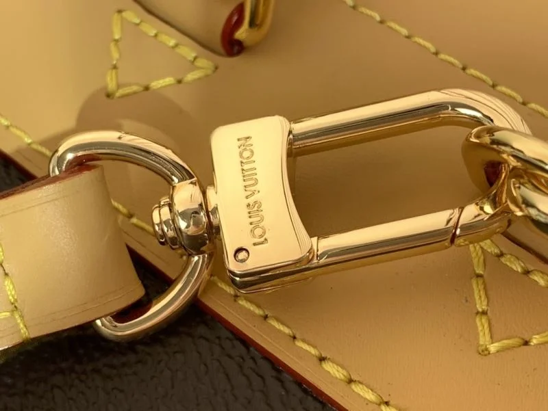 HighPerformance Louis Vuitton Backpacks 40884