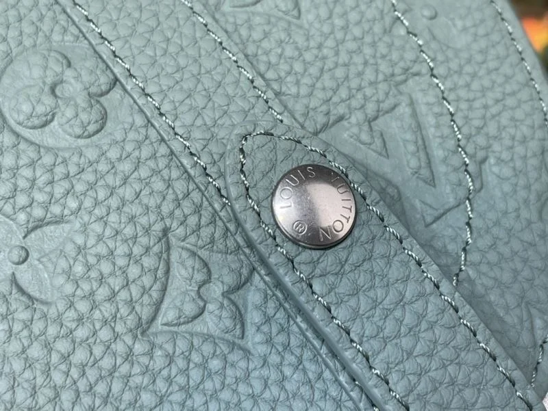Louis Vuitton Backpacks Casual 40789