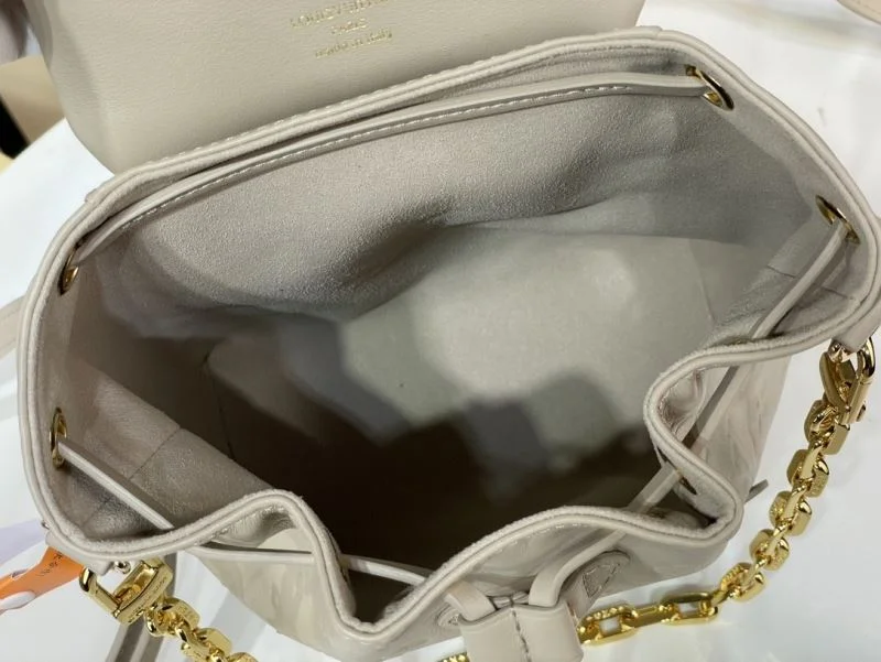 Louis Vuitton Backpacks Cozy 40782