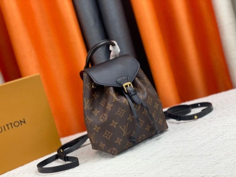 Louis Vuitton Backpacks QuickDry 79931