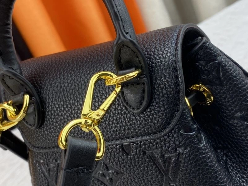 Louis Vuitton Backpacks Neat 79935