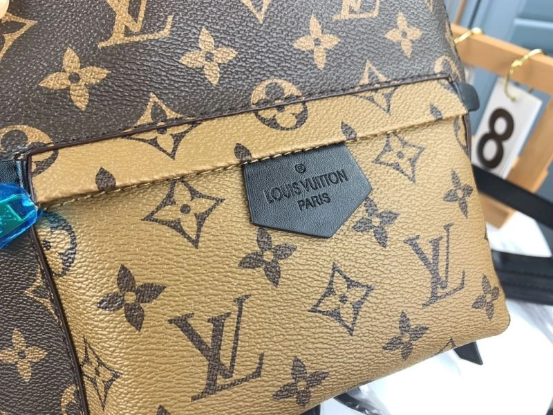 MoistureWicking Louis Vuitton Backpacks 79914