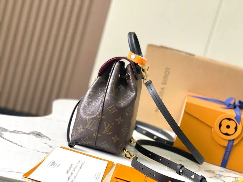 Louis Vuitton Backpacks Compact 40168