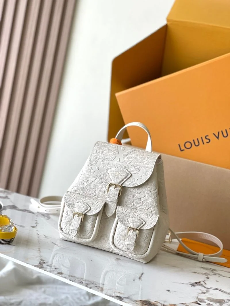 Unisex Louis Vuitton Backpacks 40172