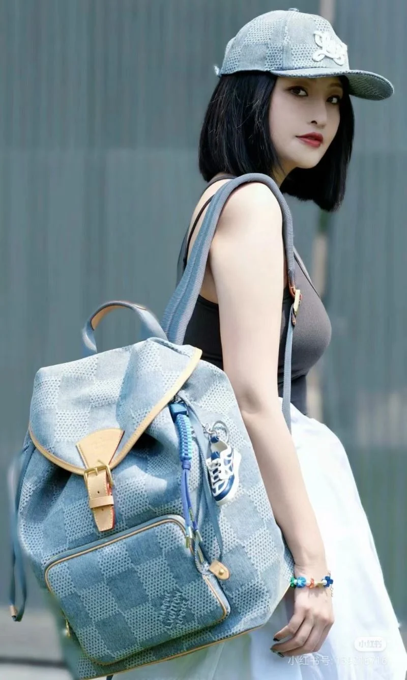 FreshLook Louis Vuitton Backpacks 40163