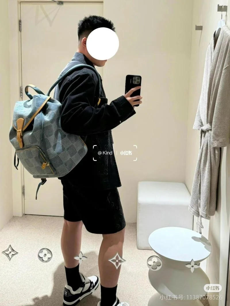 FreshLook Louis Vuitton Backpacks 40163