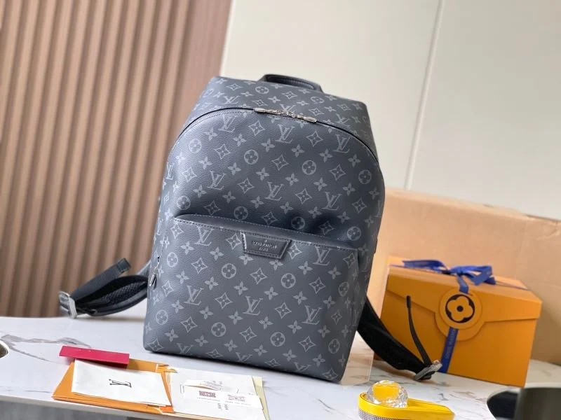 Louis Vuitton Backpacks Youthful 40160