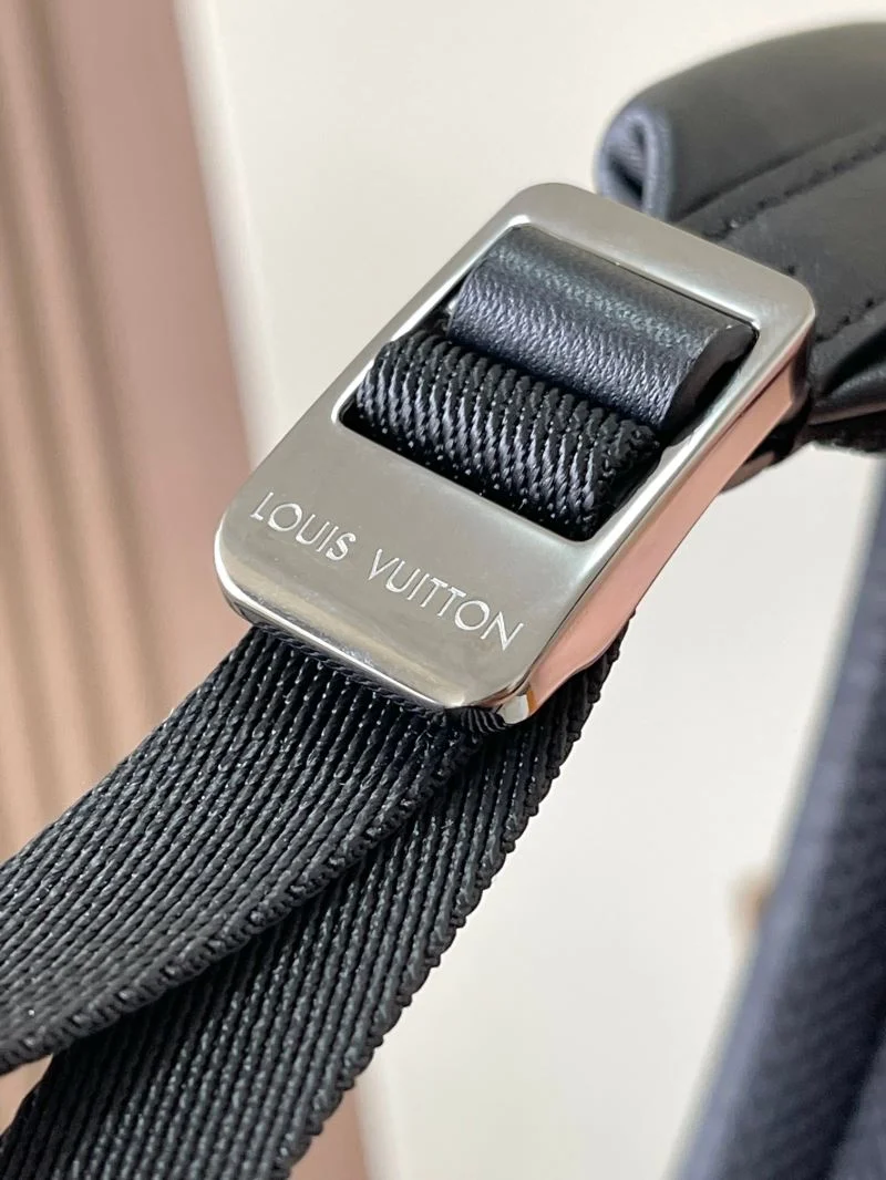 Louis Vuitton Backpacks Youthful 40160