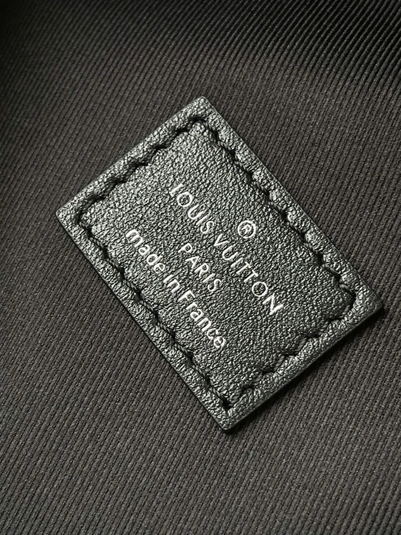 Louis Vuitton Backpacks Youthful 40160