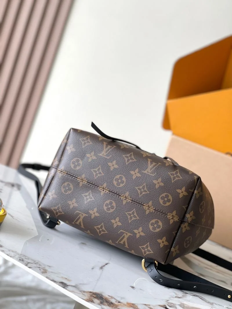 QuickDry Louis Vuitton Backpacks 40158