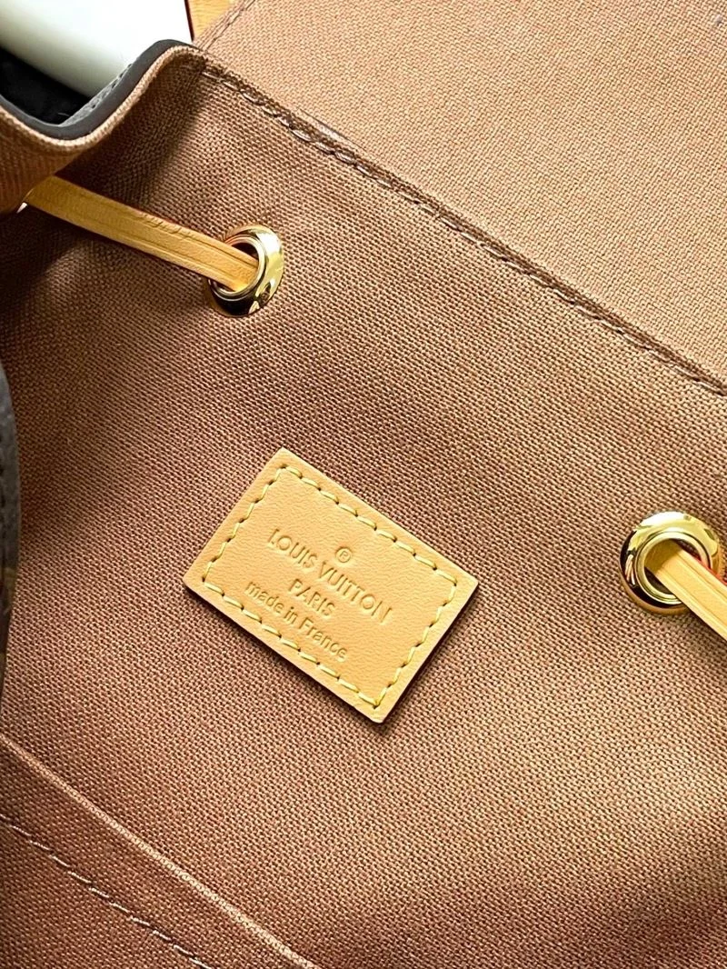 Louis Vuitton Backpacks EyeCatching 40153