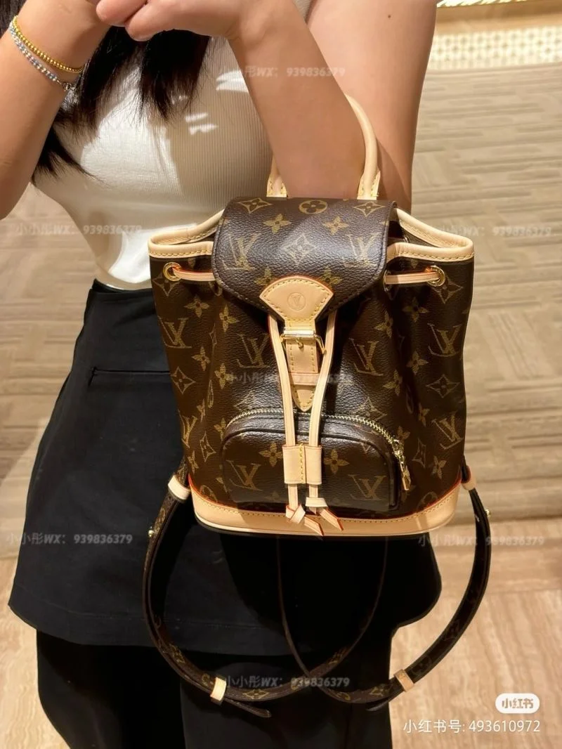 ZeroBulk Louis Vuitton Backpacks 40157