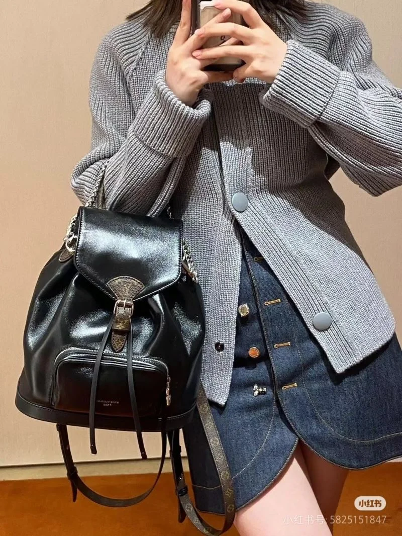 Louis Vuitton Backpacks WeatherProof 40152