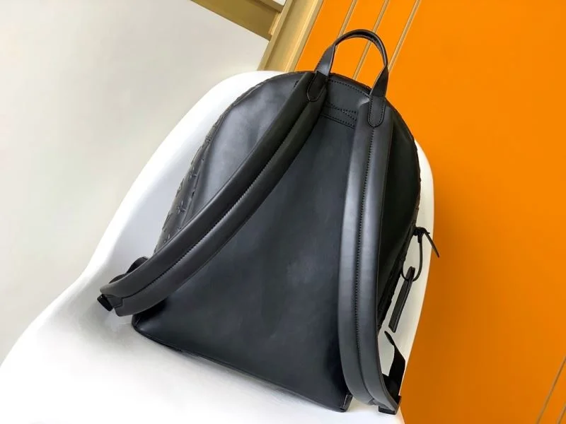 Louis Vuitton Backpacks Functional 39292