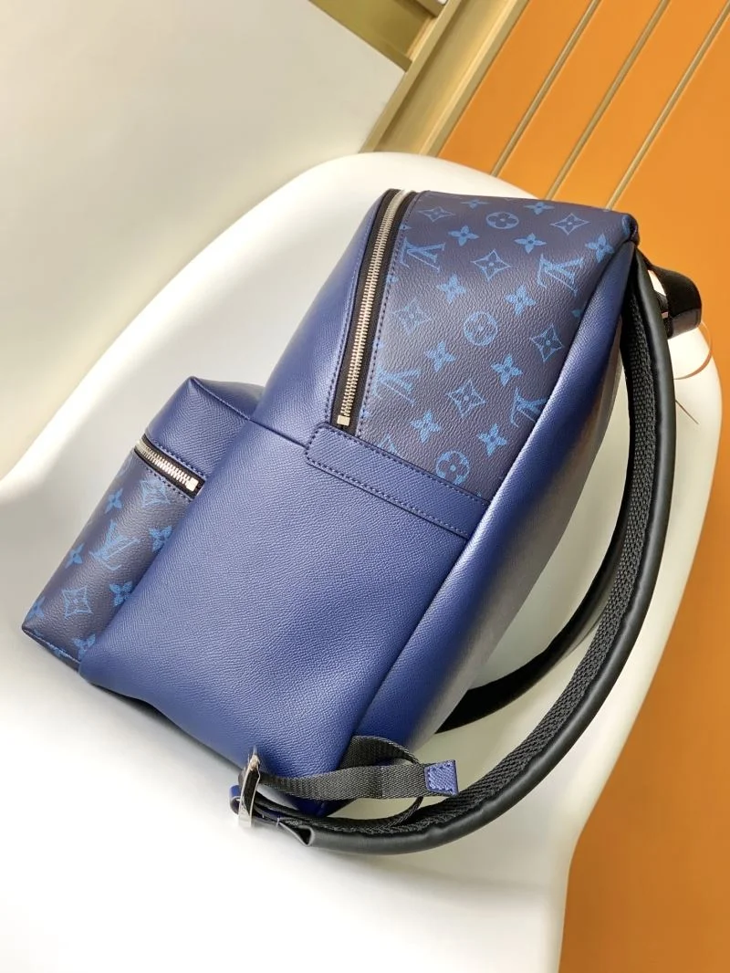 Louis Vuitton Backpacks Unisex 39308