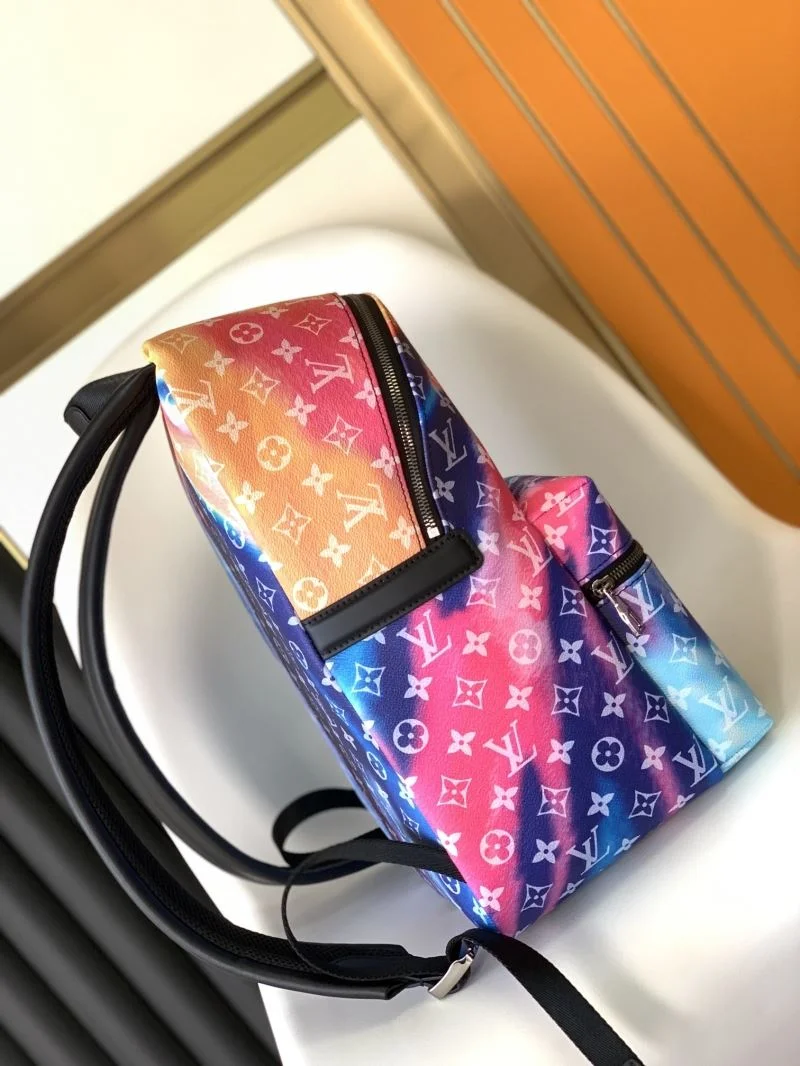 Chic Louis Vuitton Backpacks 39302
