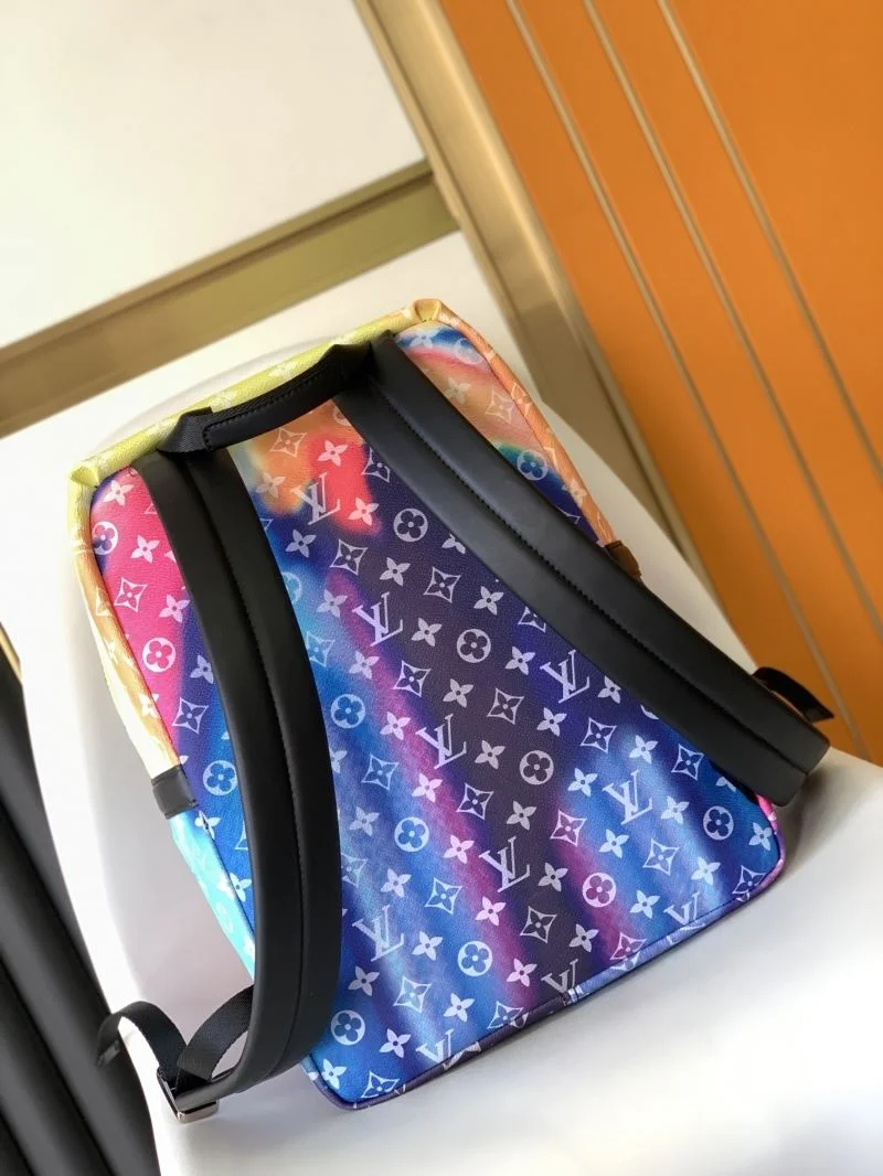 Chic Louis Vuitton Backpacks 39302