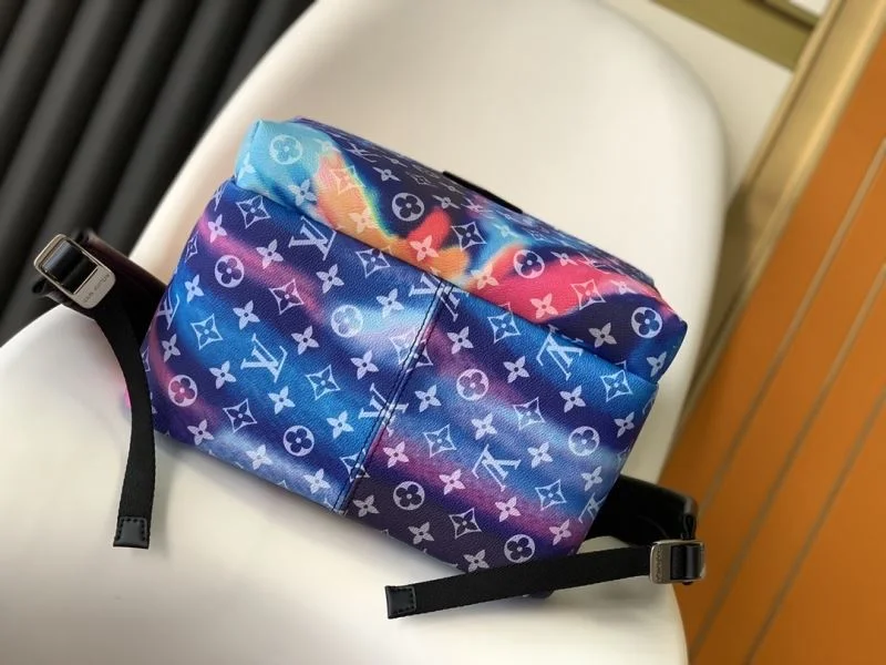 Chic Louis Vuitton Backpacks 39302