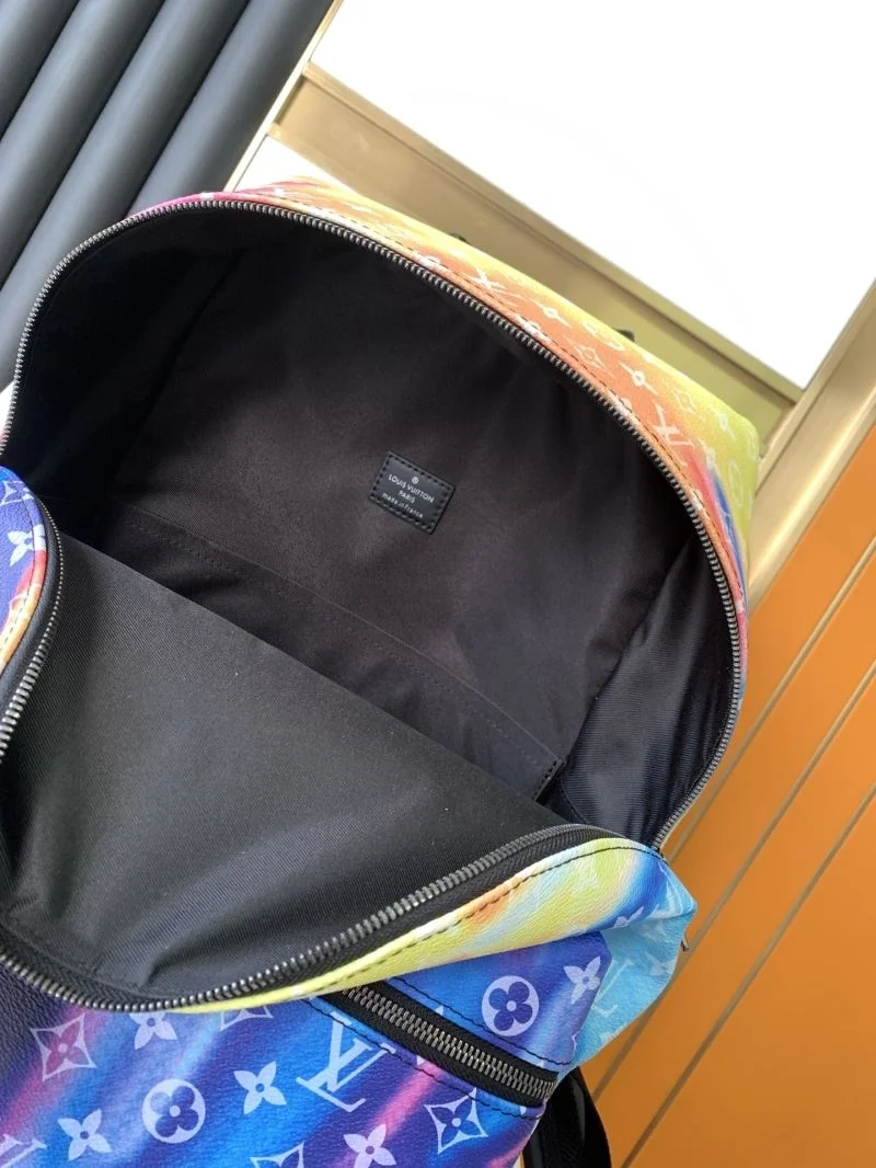 Chic Louis Vuitton Backpacks 39302