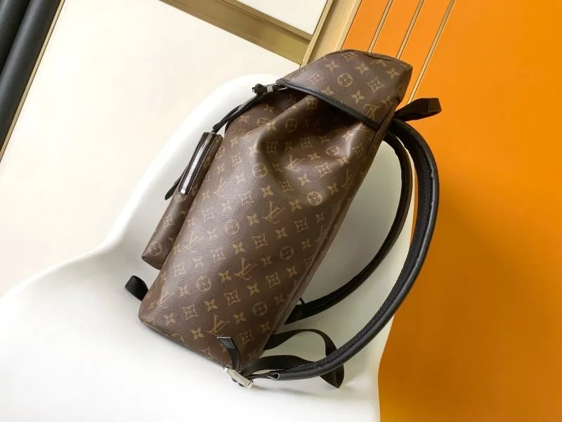 Louis Vuitton Backpacks Stretchable 39303